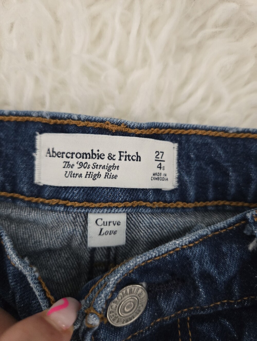 Abercrombie & Fitch Curve Love The 90s Straight Ultra High Rise Jeans. Size 27. - Picture 9 of 9